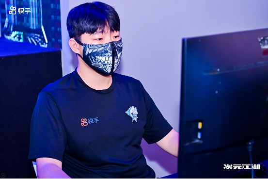 快手YzG阿韻亮相ChinaJoy，《永劫無間》車輪戰PK秀翻全場