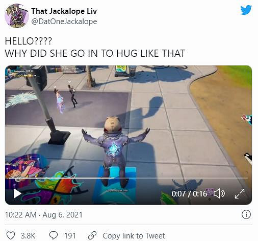 由於過於“友好” 《要塞英雄》熊抱動作被下架