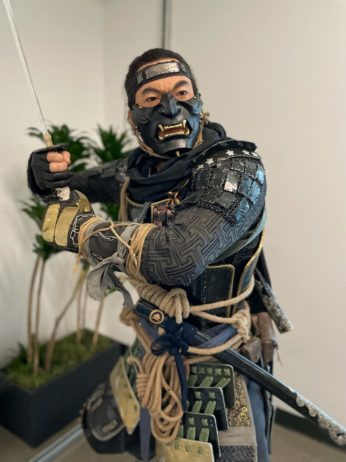 PlayStation官方送《對馬島》開發商SP境井仁雕像 PlayStation官方送《對馬島》開發商SP境井仁雕像