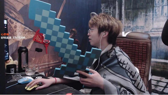 看《披荊斬棘的哥哥》有毒!快手嗨氏直播整活熱舞“大威天龍” 看《披荊斬棘的哥哥》有毒!快手嗨氏直播整活熱舞“大威天龍”