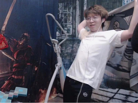 看《披荊斬棘的哥哥》有毒!快手嗨氏直播整活熱舞“大威天龍” 看《披荊斬棘的哥哥》有毒!快手嗨氏直播整活熱舞“大威天龍”