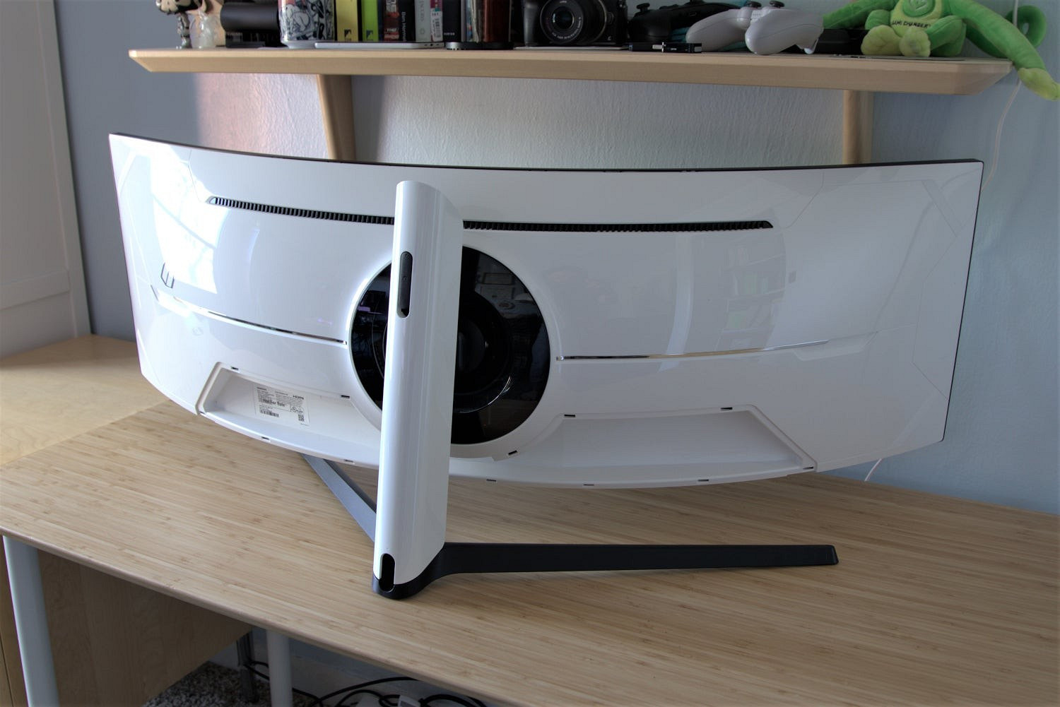 三星奧德賽Neo G9顯示器 獲IGN 7分評價