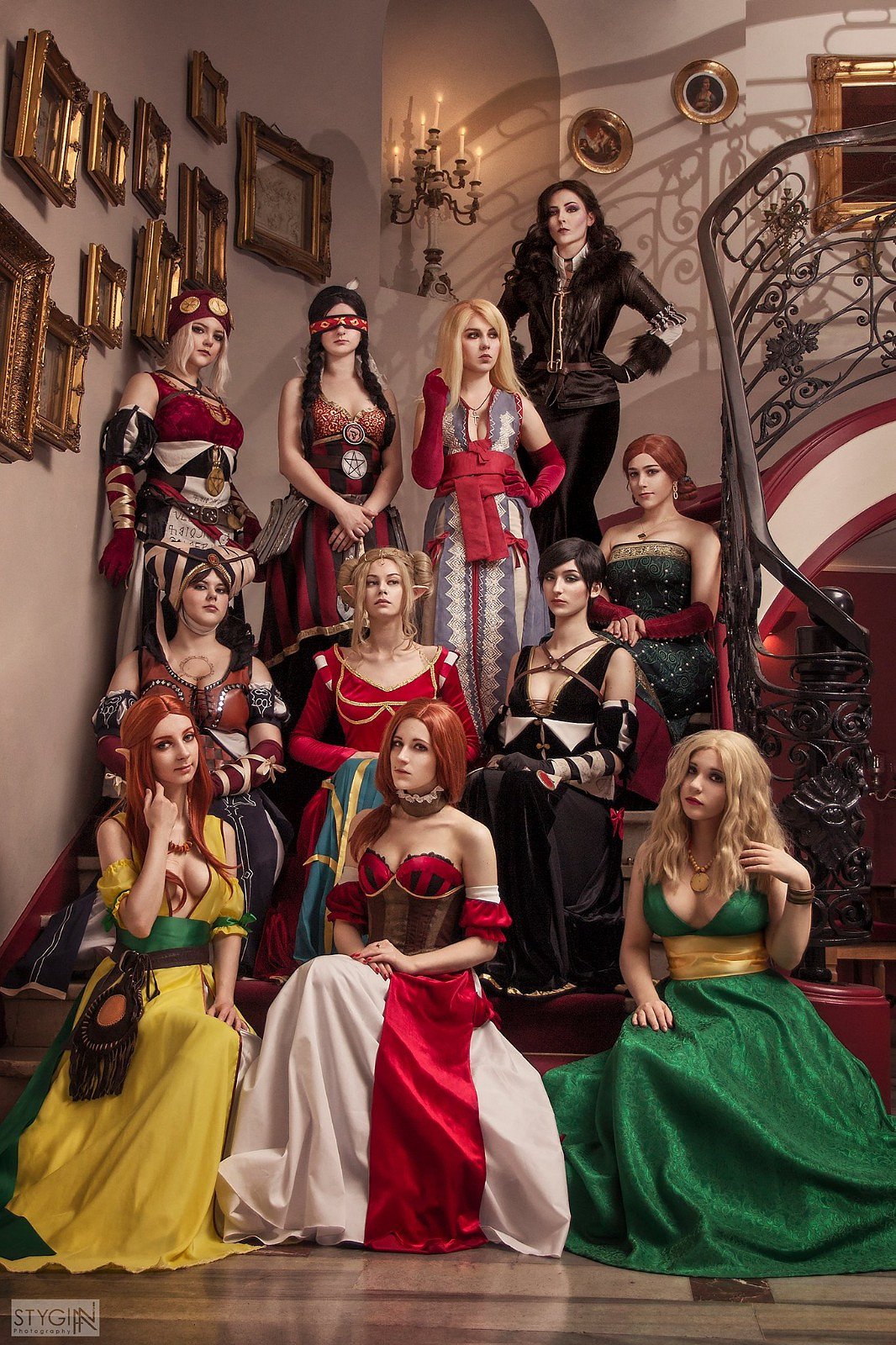 《巫師》官方分享真人版“女術士集會” 性感撩人 《巫師》官方分享真人版“女術士集會” 性感撩人