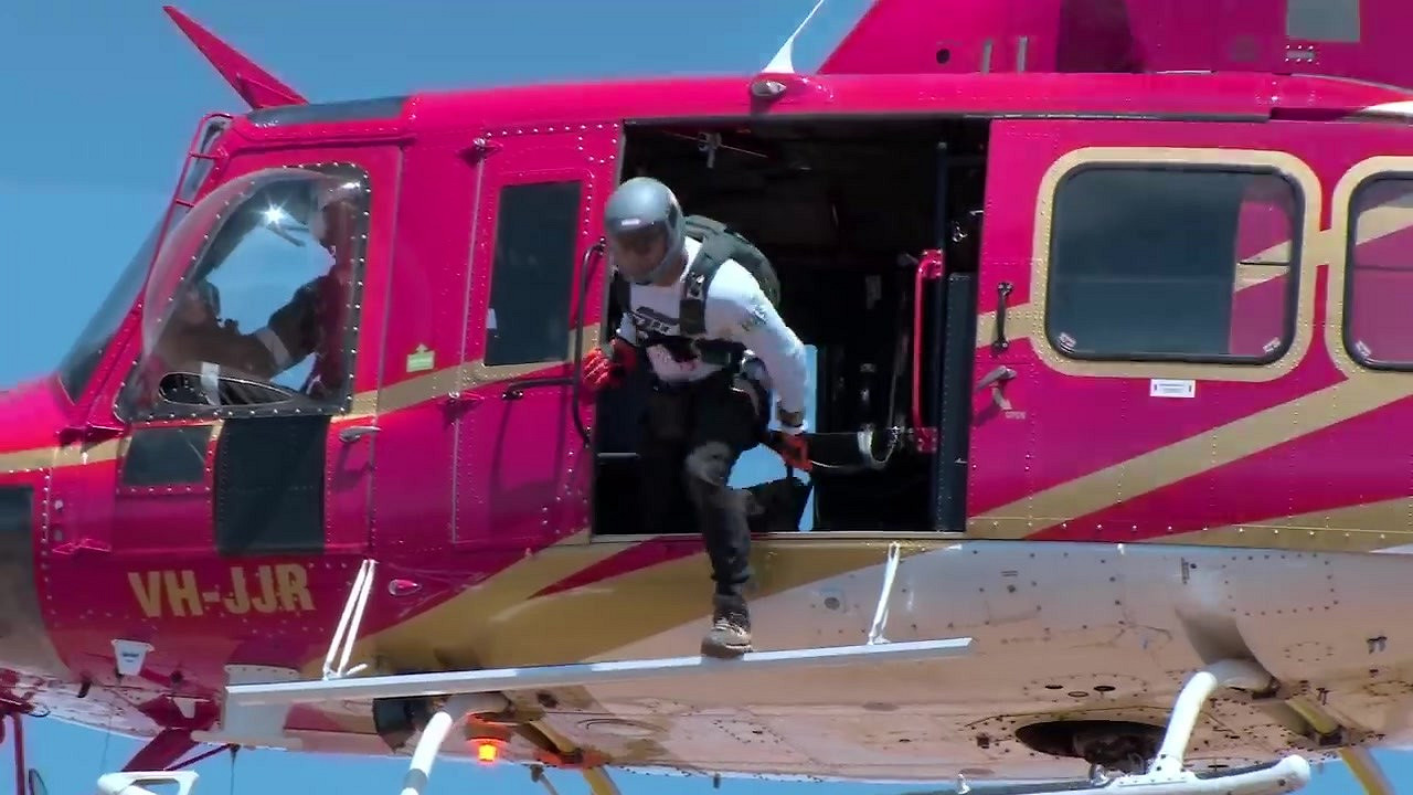 微軟空投真車造勢 推廣《極限競速：地平線5》