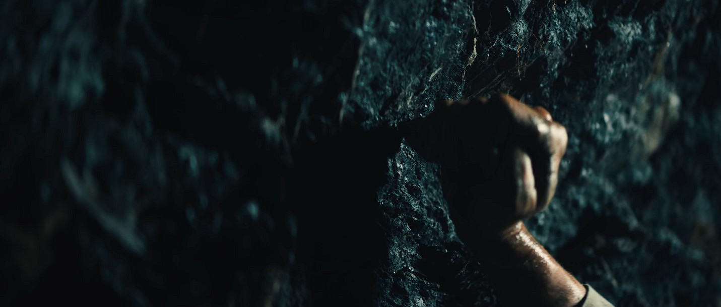 《最後一戰：無限》公布新 “帶來光明的人” 真人預告