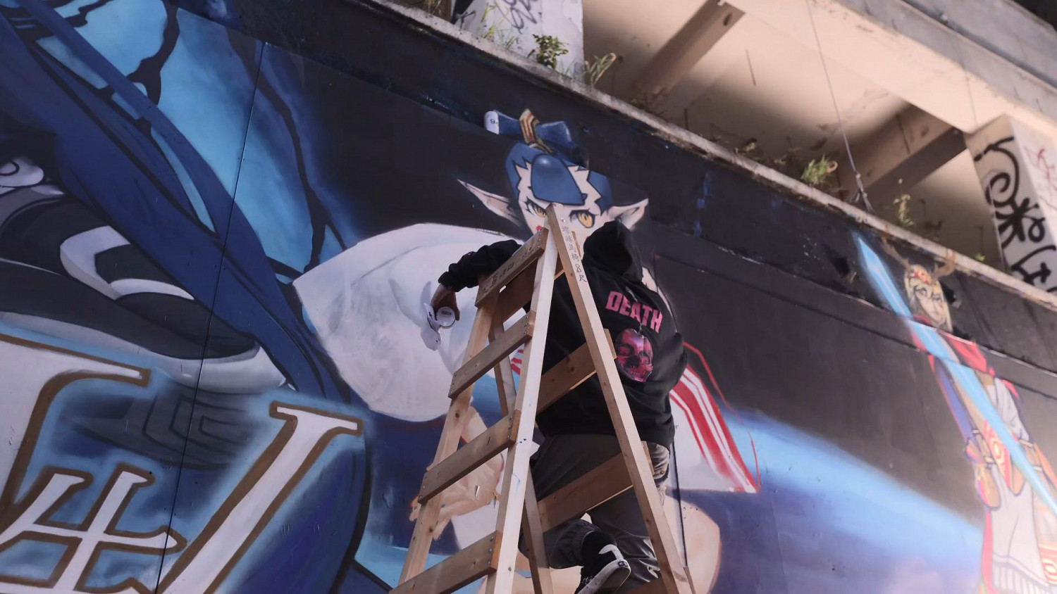 紀念《真·女神轉生5》發售 世嘉在街頭繪製噴漆牆面