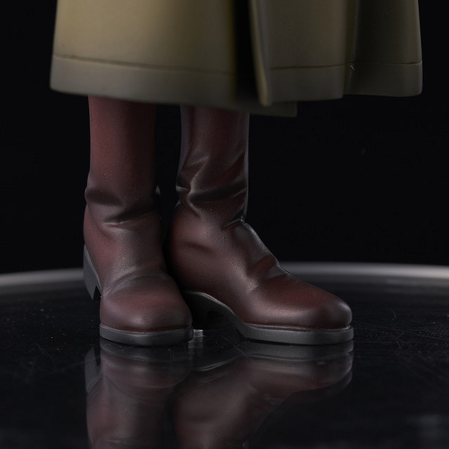 神情詭異氣質不俗！進擊巨人調查團大衣裝兵長手辦公開