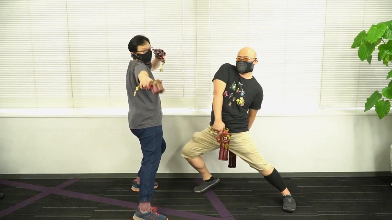 神谷英樹帶貨 開箱《魔兵驚天錄》貝姐武器周邊 神谷英樹帶貨 開箱《魔兵驚天錄》貝姐武器周邊