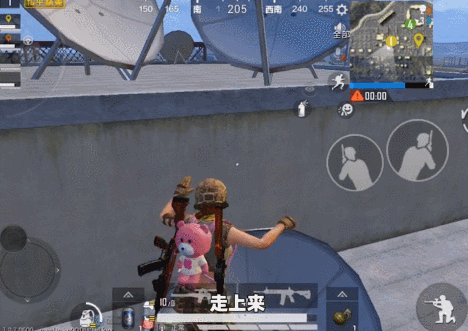 《和平精英》軍事基地房頂怎麽上 軍事基地上房頂技巧分享 《和平精英》軍事基地房頂怎麽上 軍事基地上房頂技巧分享