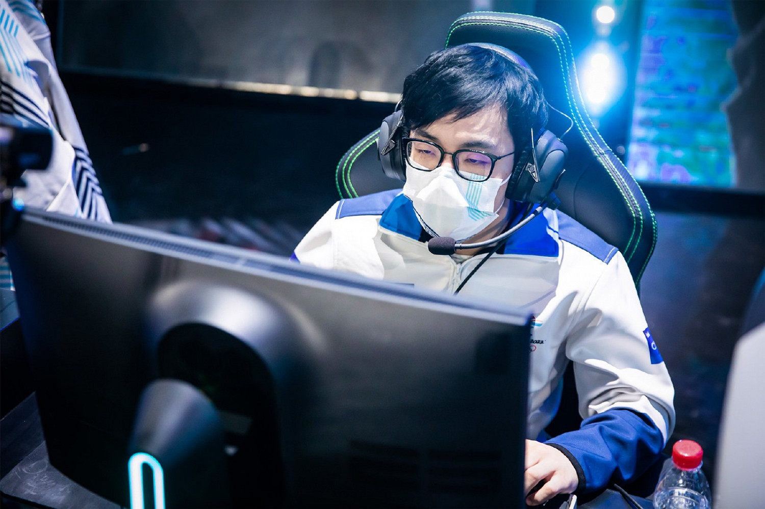 《DOTA2》IWO總決賽結束 茶隊3:1戰勝XG奪冠 《DOTA2》IWO總決賽結束 茶隊3:1戰勝XG奪冠