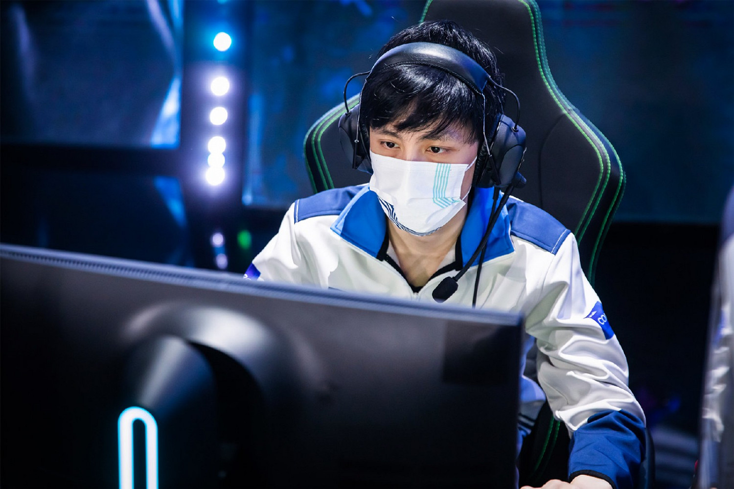 《DOTA2》IWO總決賽結束 茶隊3:1戰勝XG奪冠 《DOTA2》IWO總決賽結束 茶隊3:1戰勝XG奪冠
