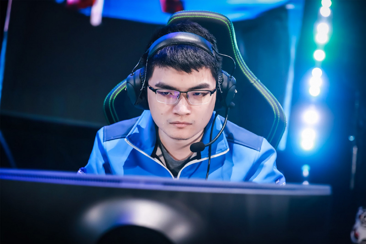 《DOTA2》IWO總決賽結束 茶隊3:1戰勝XG奪冠 《DOTA2》IWO總決賽結束 茶隊3:1戰勝XG奪冠