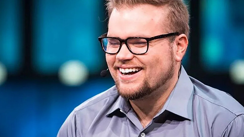 《星海爭霸2》知名解說員 InControl去世 年僅33歲