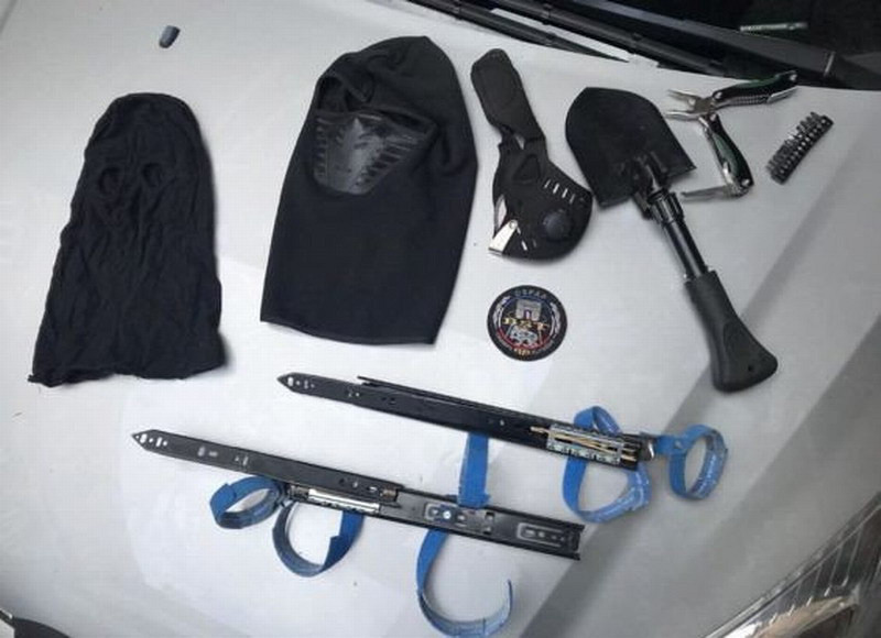 法國男子因攜帶《刺客教條》同款袖劍 被警方逮捕