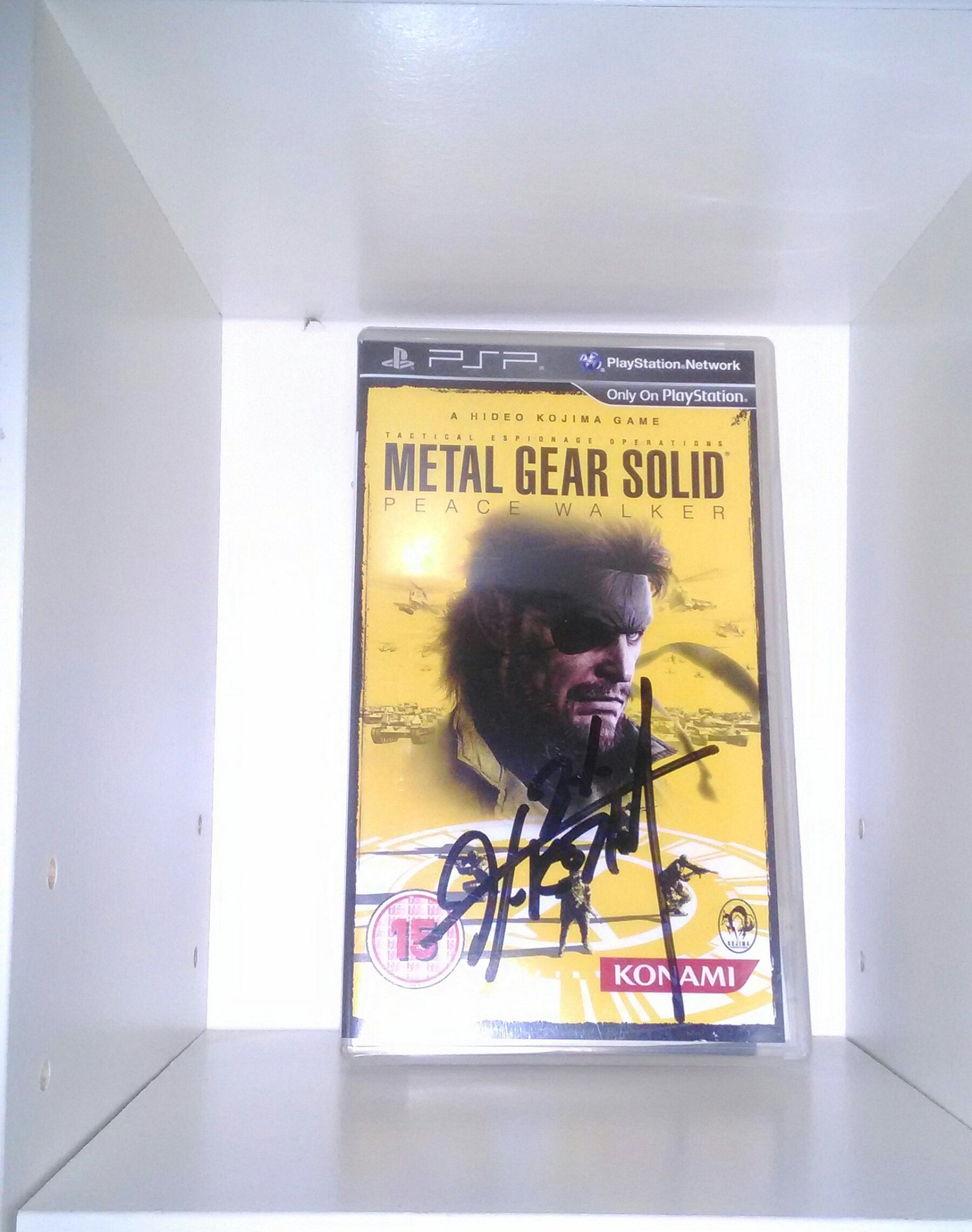 《潛龍諜影5:幻痛》發售4周年 小島曬出舊日與遊戲合影 《潛龍諜影5:幻痛》發售4周年 小島曬出舊日與遊戲合影