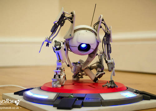 看上去萌翻了！3D技術列印《傳送門2》Atlas手辦