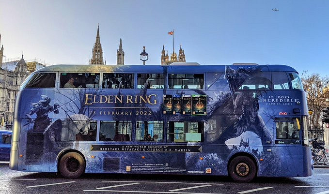 英國街頭現《艾爾登法環》“痛巴士” 發售指日可待 英國街頭現《艾爾登法環》“痛巴士” 發售指日可待