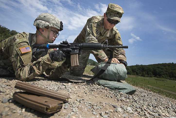 五角大樓官員認為美國95後缺乏鍛煉 入伍後更易骨折