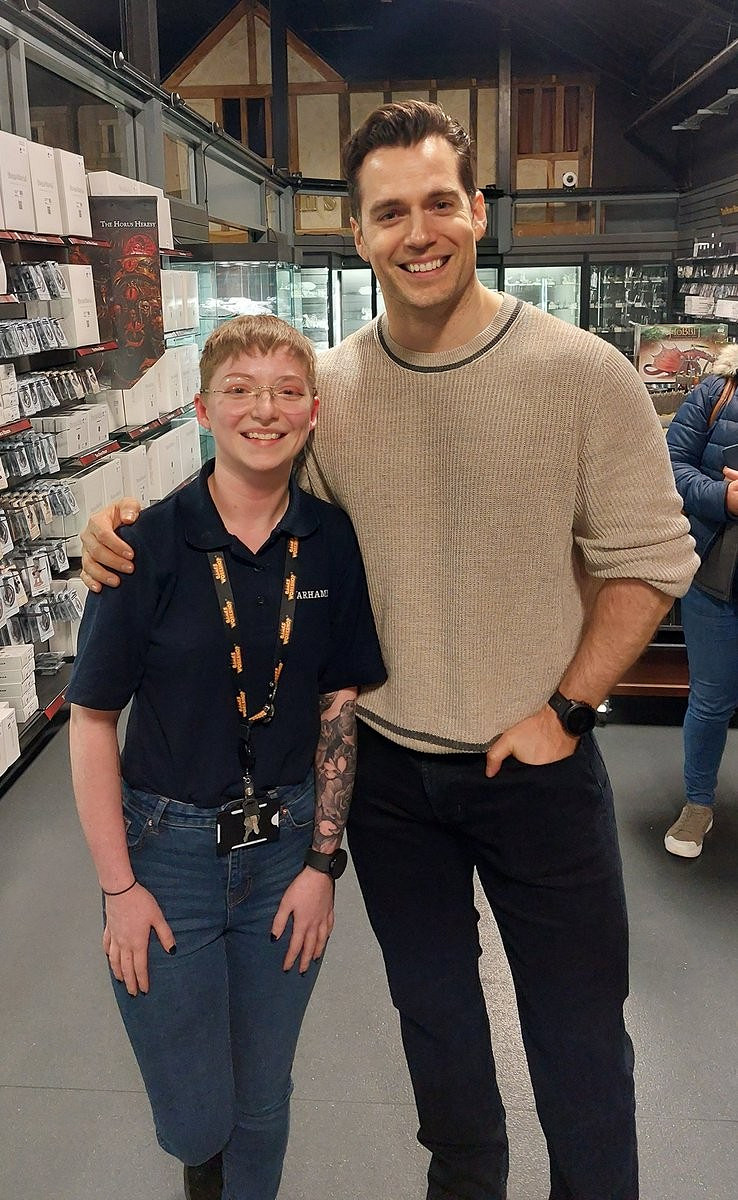 22年資深老粉亨利·卡維爾拜訪《戰鎚》英國總部 22年資深老粉亨利·卡維爾拜訪《戰鎚》英國總部