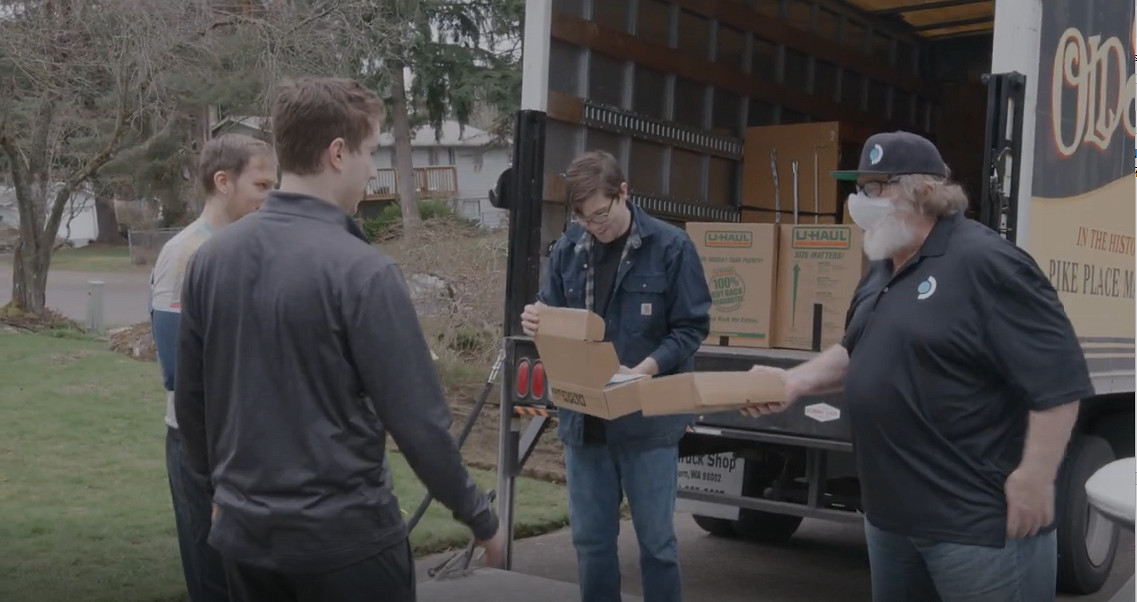 酸了！V社發布G胖派送Steam Deck官方影片