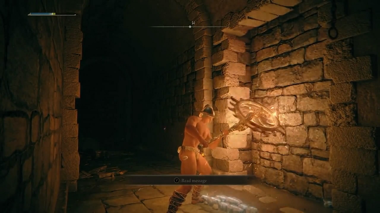 《艾爾登法環》火山官邸隱藏門用這件裝備就不用敲50次啦！