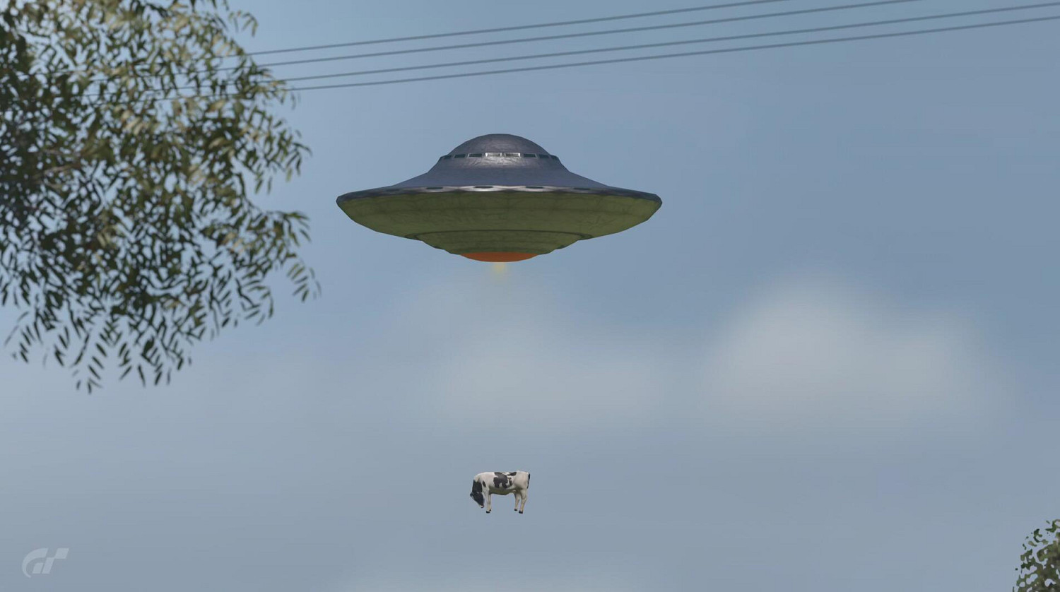 《跑車浪漫旅7》驚現外星人UFO彩蛋 還綁架了一隻奶牛！