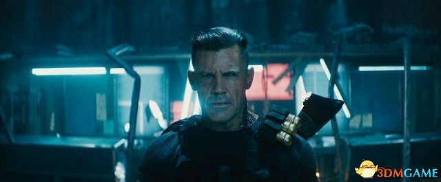 《死侍2》電影新劇照公布 紫髮美女與黑後亮相