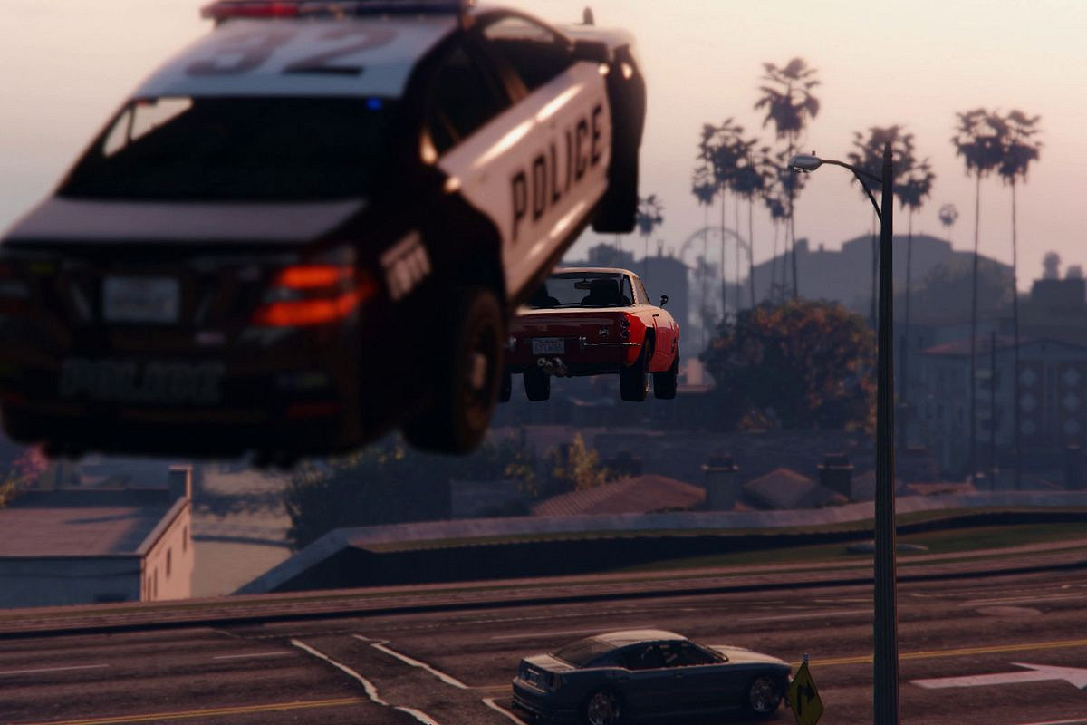 印度現搞笑車貼：你小心點跟車 我《GTA》學的開車！