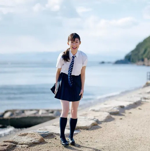 玩遊戲/看動畫時,你們會選原版還是中文配音? 玩遊戲/看動畫時,你們會選原版還是中文配音?