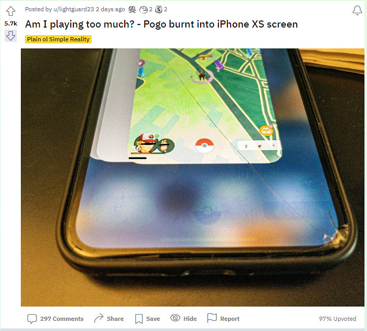 《寶可夢GO》粉絲癡迷遊戲 時間過長iPhone螢幕都燒了 《寶可夢GO》粉絲癡迷遊戲 時間過長iPhone螢幕都燒了