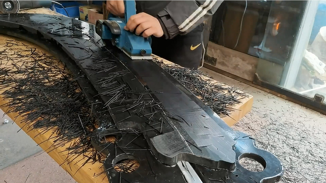 大佬自製《艾爾登法環》碎星大劍：最帥Boss沒有之一！