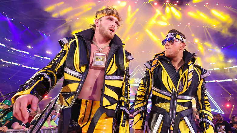 拳擊網紅出征WWE 把價值500萬美元寶可夢卡牌掛脖上! 拳擊網紅出征WWE 把價值500萬美元寶可夢卡牌掛脖上!