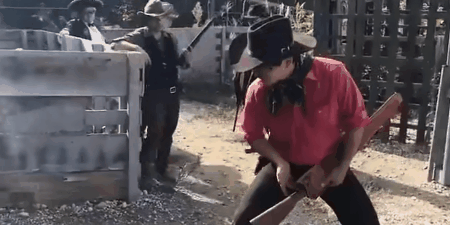 七步之外槍快,七步之內“美式居合”又準又快 七步之外槍快,七步之內“美式居合”又準又快