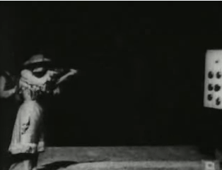 七步之外槍快,七步之內“美式居合”又準又快 七步之外槍快,七步之內“美式居合”又準又快