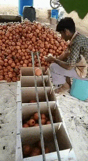 地鐵上穿成這樣不怕癡漢嗎 動圖 大爺說看妞使人愉悅