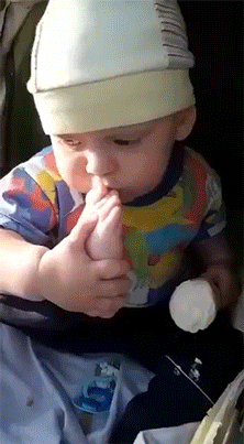 地鐵上穿成這樣不怕癡漢嗎 動圖 大爺說看妞使人愉悅