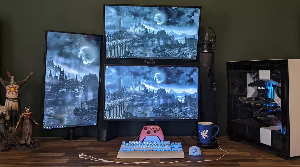 PC Gamer編輯團隊曬出自己的PC和打機環境 PC Gamer編輯團隊曬出自己的PC和打機環境