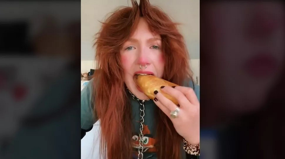 眾籌玩《艾爾登法環》!國外女主播吃17天“被詛咒的食物” 眾籌玩《艾爾登法環》!國外女主播吃17天“被詛咒的食物”