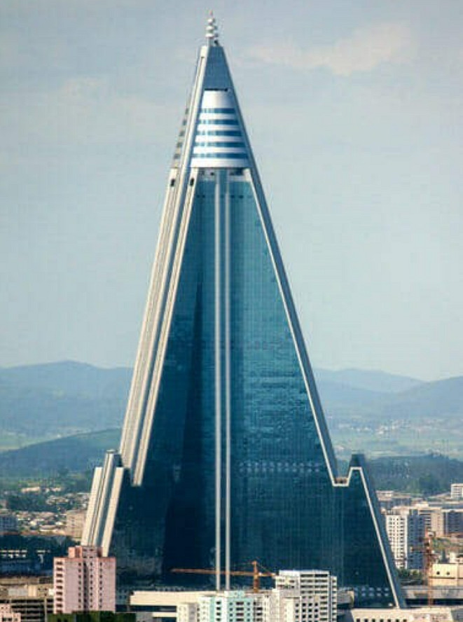 PS5造型靈感來源於大樓？玩家腦洞大開猜想PS6形象