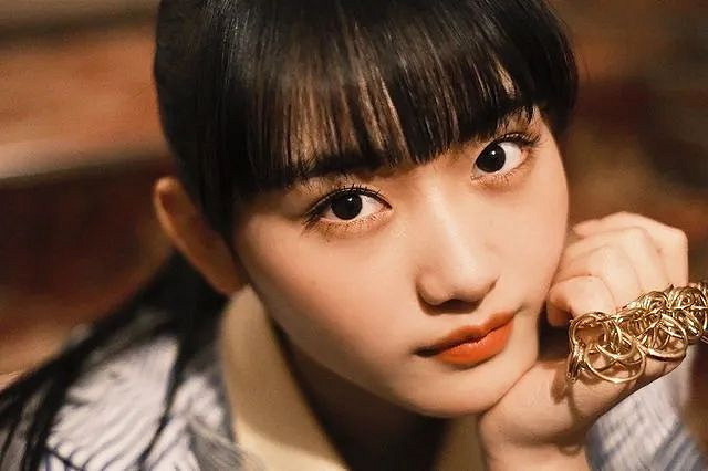 日本16歲小偶像火出圈 清純笑容讓無數人淪陷其中！