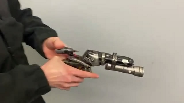 這造型也太拉風了!狂熱網友自製《輻射》風格武器 這造型也太拉風了!狂熱網友自製《輻射》風格武器