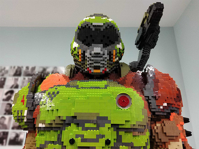 歷時210小時!樂高打造等身大《毀滅戰士》DoomSlayer 歷時210小時!樂高打造等身大《毀滅戰士》DoomSlayer