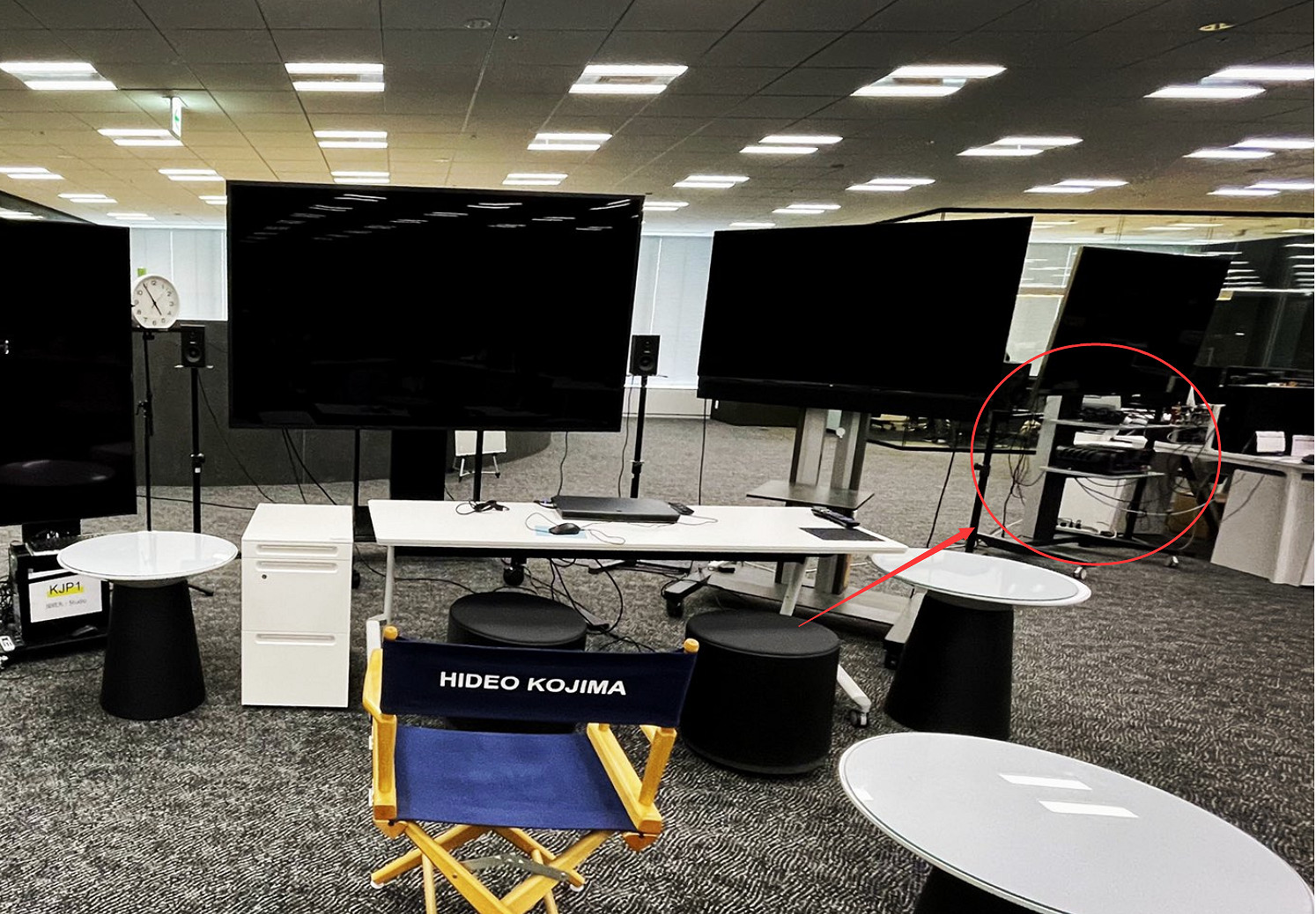 小島秀夫曬工作室日常照 疑似PS5新作正在開發中！