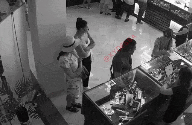 與天降少女來了個肉體碰撞 動圖 人過五十依舊愛搞顏色 與天降少女來了個肉體碰撞 動圖 人過五十依舊愛搞顏色