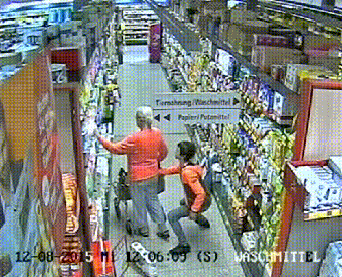 與天降少女來了個肉體碰撞 動圖 人過五十依舊愛搞顏色 與天降少女來了個肉體碰撞 動圖 人過五十依舊愛搞顏色