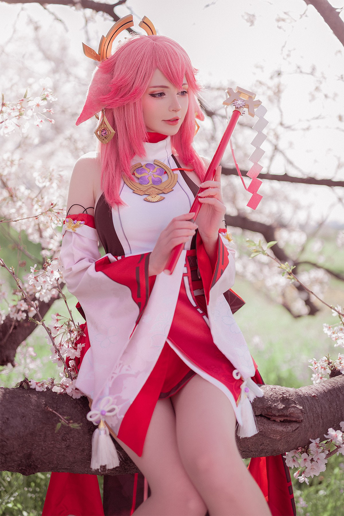 愛爾蘭小姐姐COS《原神》莫娜：黑絲網襪超正兔女郎！