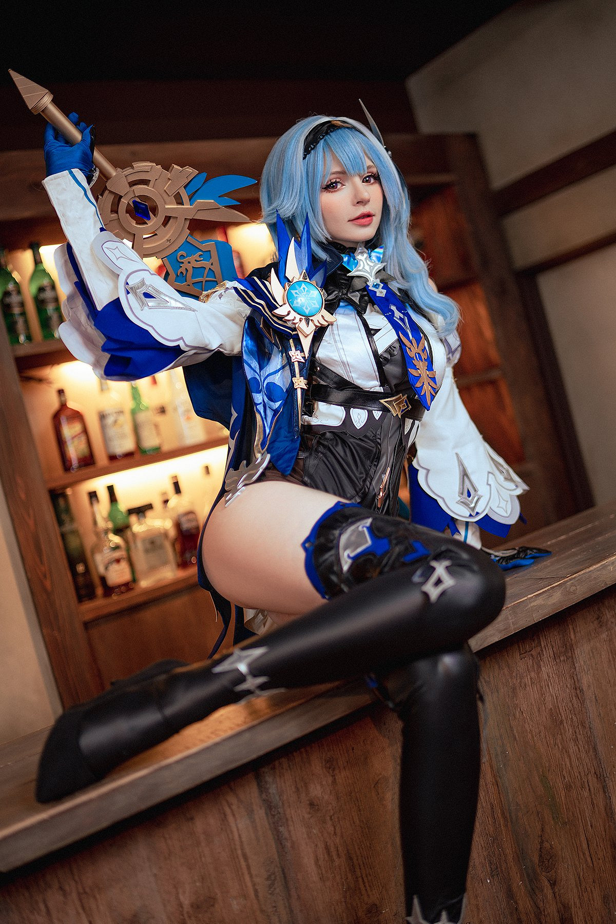 愛爾蘭小姐姐COS《原神》莫娜：黑絲網襪超正兔女郎！