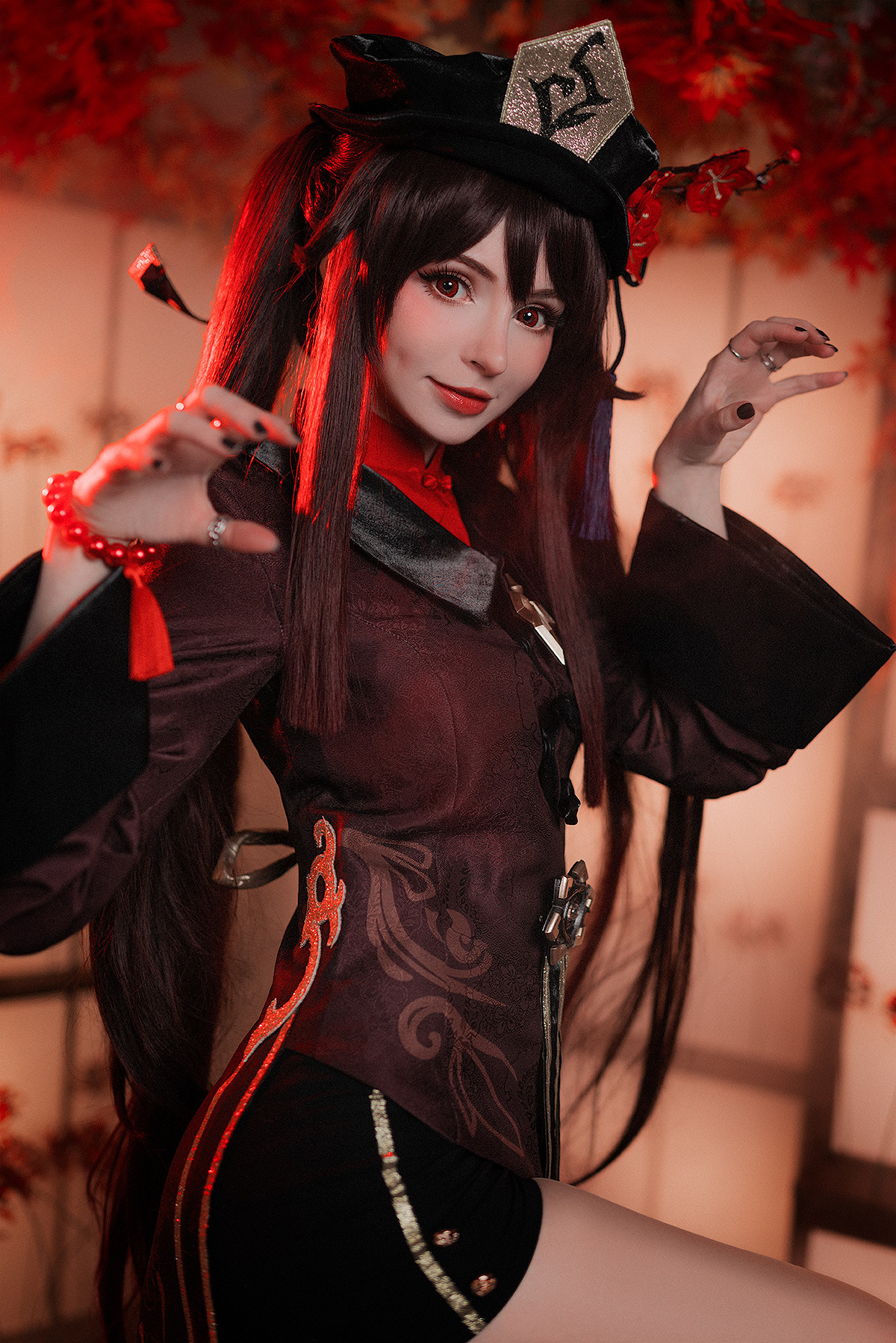 愛爾蘭小姐姐COS《原神》莫娜：黑絲網襪超正兔女郎！