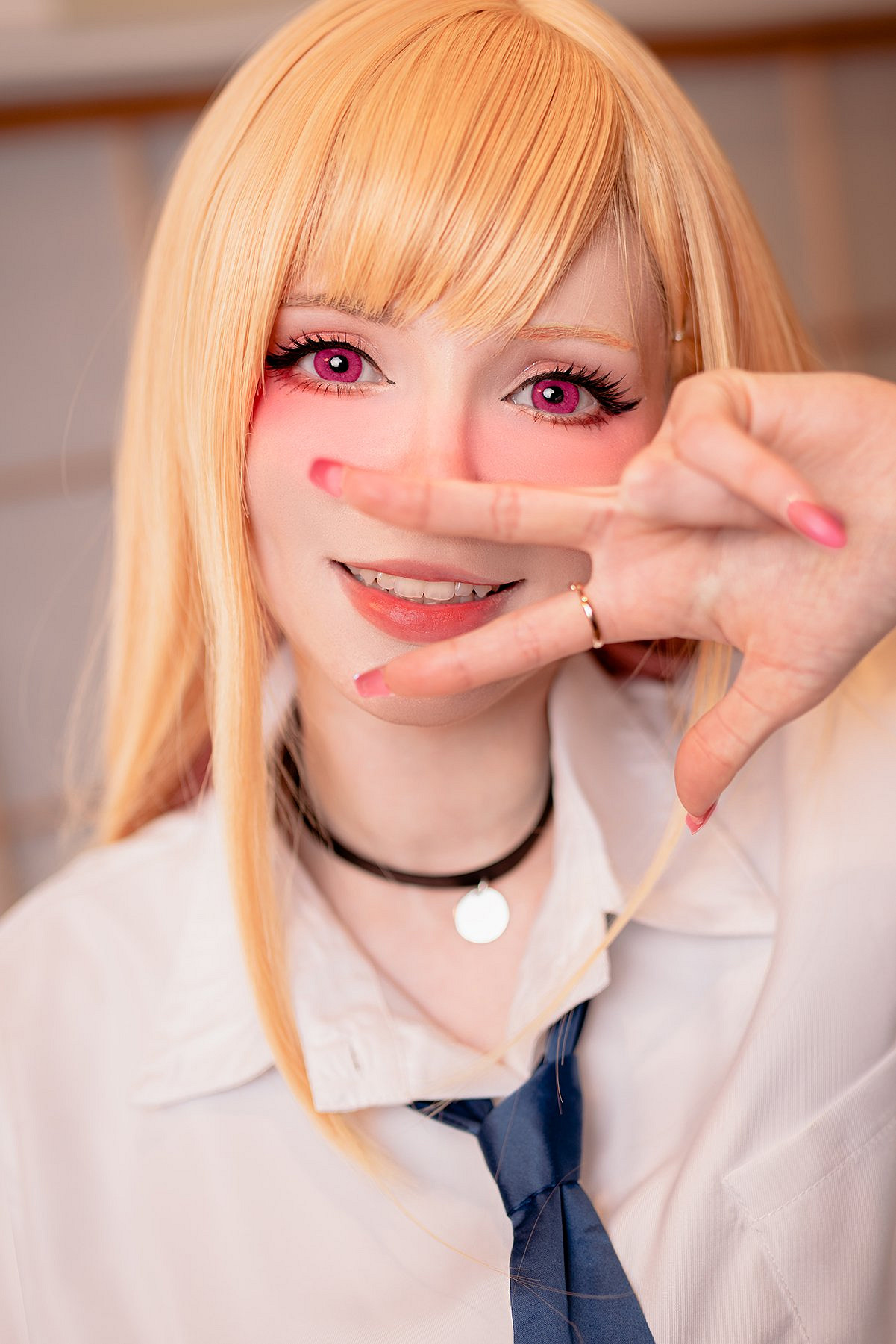 愛爾蘭小姐姐COS《原神》莫娜：黑絲網襪超正兔女郎！