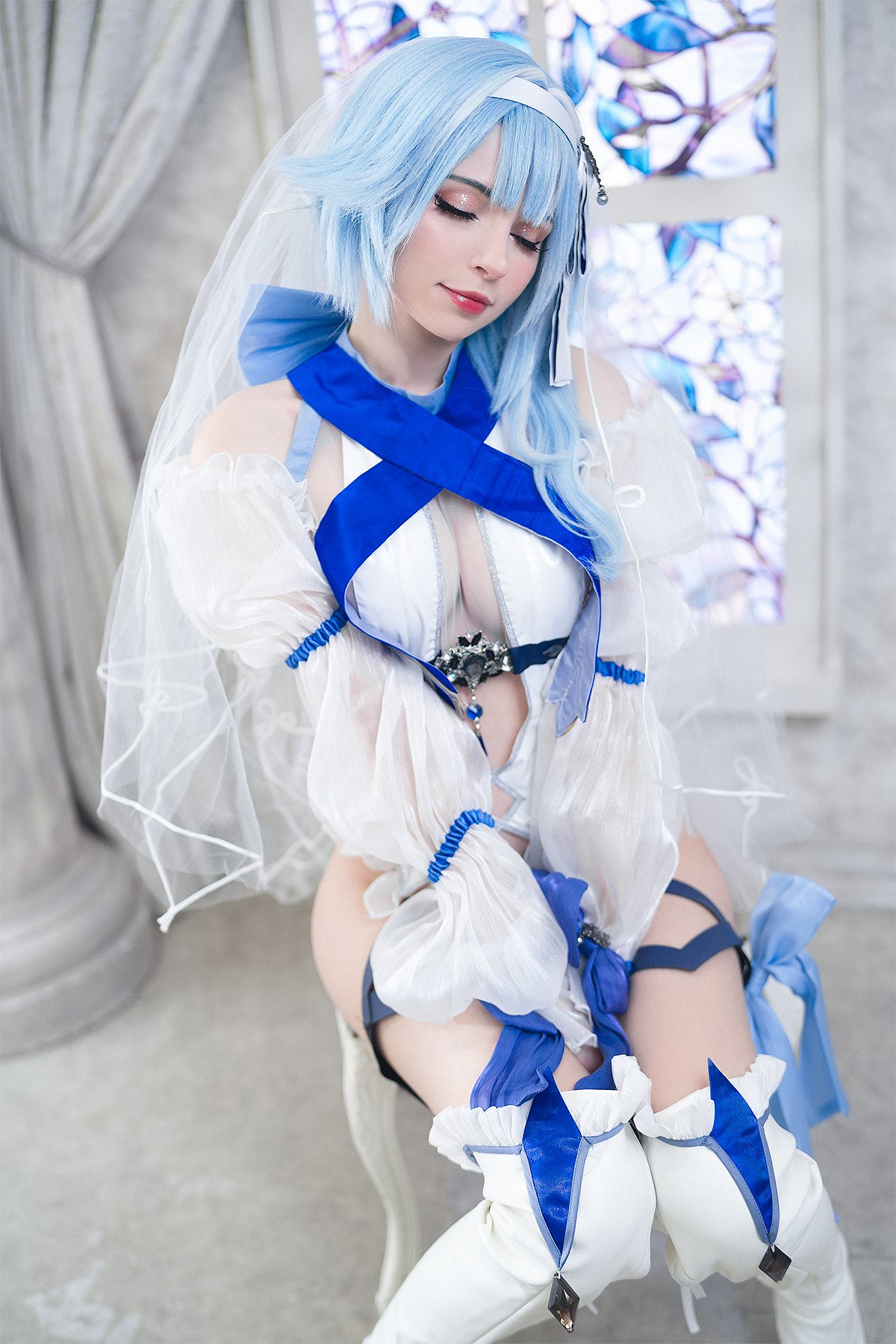 愛爾蘭小姐姐COS《原神》莫娜：黑絲網襪超正兔女郎！